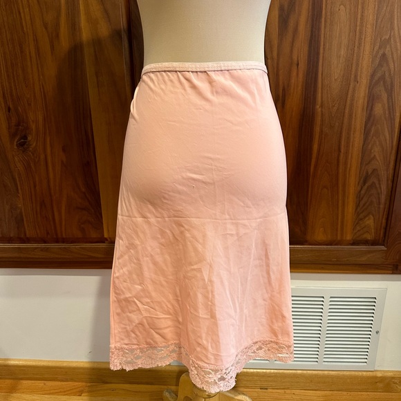 Vintage Butterfly Embroidered Peach Slip - Picture 7 of 14